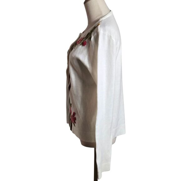 Reference Point NY Floral Embroidered White Sweater - Picture 3 of 6